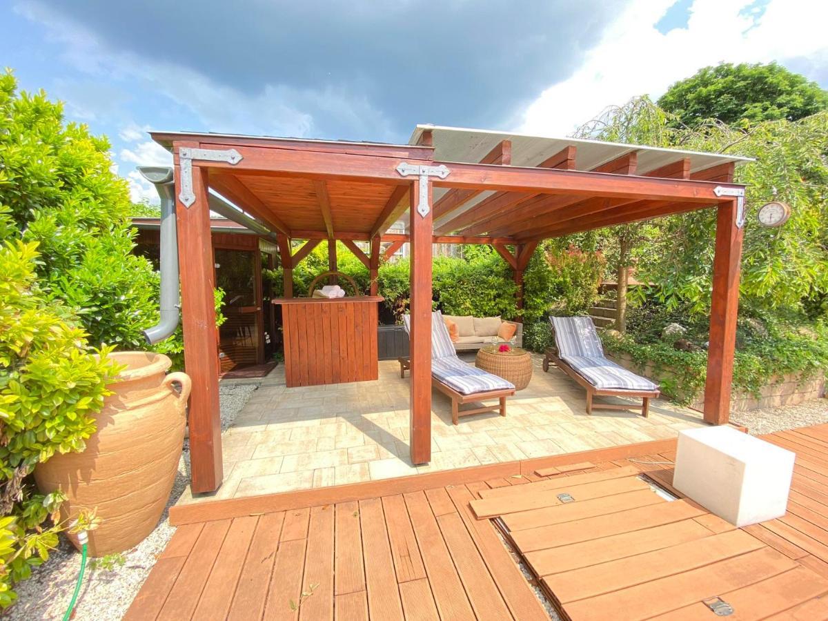 Vacon Var-Lak Vendeghaz / Bird Nest Vac Luaran gambar